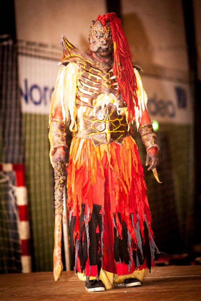 156139_10152117986805641_140761421_n