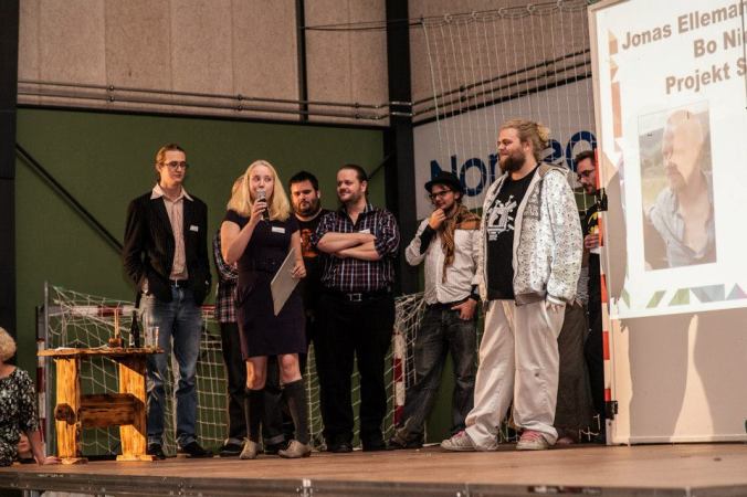 269136_10152117987235641_1299094673_n