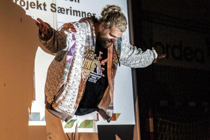 60275_10152117987125641_1162018109_n