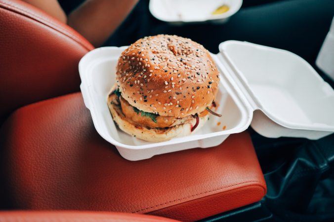 burger-drive-in-fast-food-9055